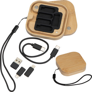 Kabel- und Adapterset in einer Bambusbox, beige